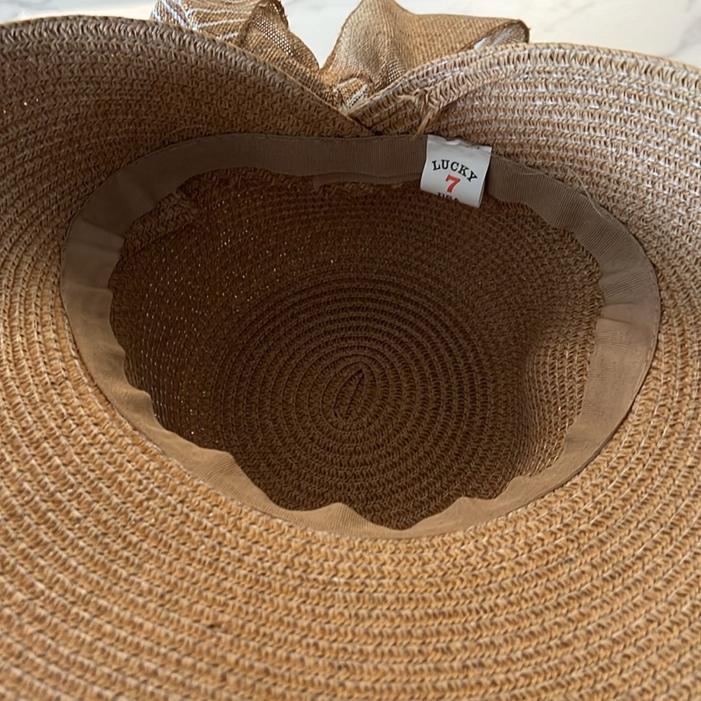 Hat - Picture 4 of 6